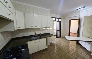 Imagem: O apartamento à venda possui 3 Dormitórios, 2 Banheiros, 2