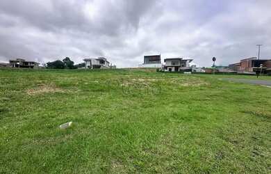 Imagem: O terreno possui 600m² de Área e está localizado em Jardim