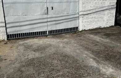 Imagem: O depósito possui 2 Vagas na garagem, 200m² de Área, Imóvel