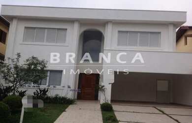 Imagem: A casa possui 4 Dormitórios, 2 Banheiros, 2 Vagas na garagem