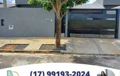 Imagem: A casa possui 2 Dormitórios, 2 Banheiros, Imóvel novo e está