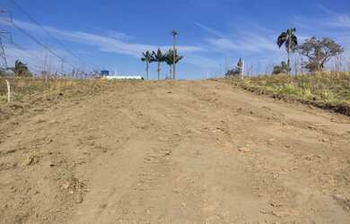 Imagem: O terreno possui 600m² de Área e está localizado em Centro