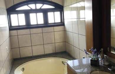 Imagem 4: Essa belíssima casa está a venda por R$ 850.000,00 no Bairro Itoupava...