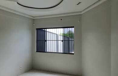 Imagem: Vendo uma Linda casa com arquitetura moderna e ótima localização