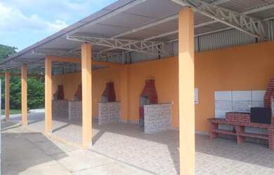 Imagem: O terreno possui 240m² de Área e está localizado em Pedra