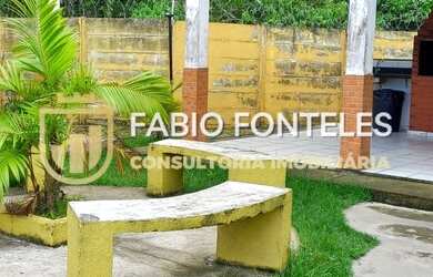 Imagem: A casa em condomínio possui 3 Dormitórios, 2 Banheiros, 1