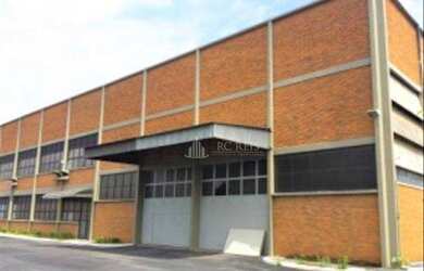 Imagem: O depósito possui 5 Vagas na garagem, 2.600m² de Área e