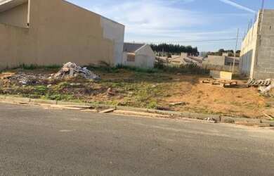 Imagem: O terreno possui 240m² de Área e está localizado em Colônia