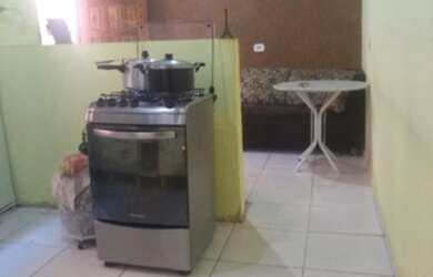 Imagem: A casa possui 2 Dormitórios, 1 Banheiro, 1 Vaga na garagem