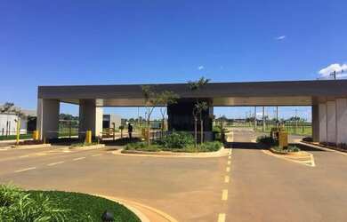 Imagem: O terreno possui 360m² de Área e está localizado em Terras