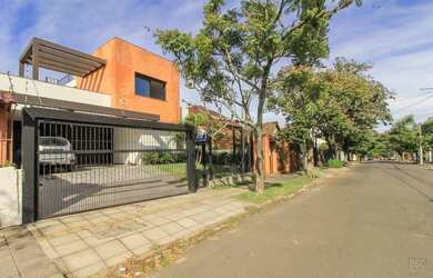 Imagem 1: Casa em Glória Casa com 3 dormitórios