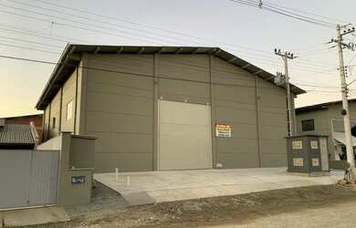 Imagem: O depósito possui 5 Vagas na garagem, 508m² de Área, Imóvel