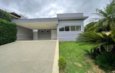 Imagem: A casa em condomínio possui 3 Dormitórios, 4 Banheiros, 5