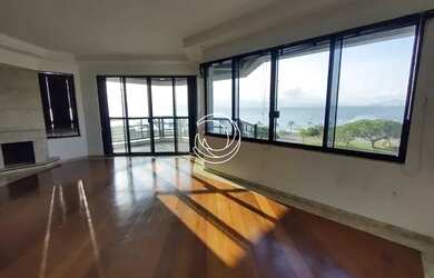 Imagem: O apartamento possui 4 Dormitórios, 4 Banheiros, 1 Vaga na