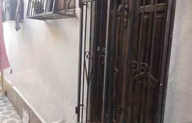 Imagem: A casa possui 2 Dormitórios, 1 Banheiro e está localizado