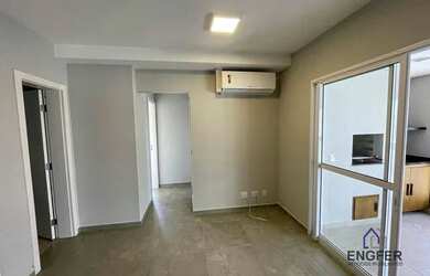 Imagem: O apartamento possui 2 Dormitórios, 2 Banheiros, 2 Vagas na