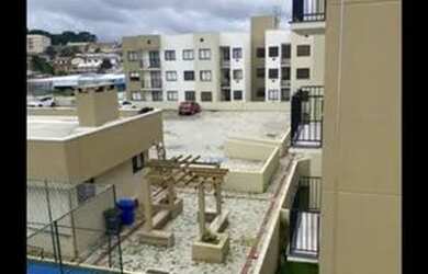 Imagem: O apartamento possui 2 Dormitórios, 1 Banheiro, 1 Vaga na garagem