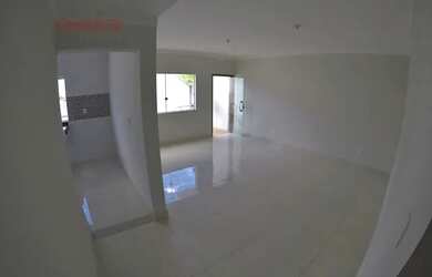 Imagem: A casa possui 2 Dormitórios, 2 Banheiros, 2 Vagas na garagem