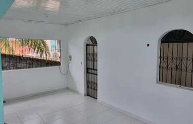 Imagem 4: CASA TODA REFORMADA. Varanda, 100m² de Área, 2 Vagas na garageme2 Dormitórios