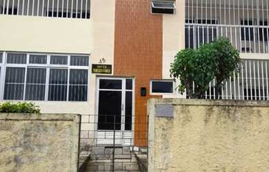 Imagem: A casa possui 3 Dormitórios, 3 Banheiros, 1 Vaga na garagem