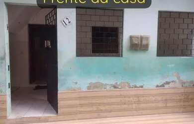 Imagem: A casa possui 2 Dormitórios, 1 Banheiro e está localizado