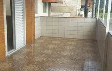 Imagem: A casa possui 3 Dormitórios, 1 Banheiro, 1 Vaga na garagem