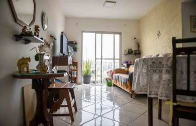 Imagem: O apartamento possui 1 Dormitório, 1 Banheiro, 1 Vaga na garagem