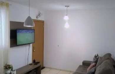 Imagem: O apartamento possui 2 Dormitórios, 1 Banheiro, 1 Vaga na garagem