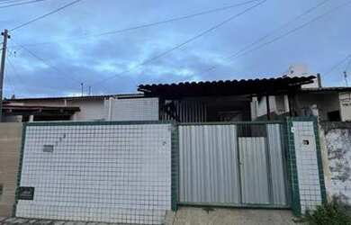 Imagem: A casa para alugar possui 3 Dormitórios e 2 Banheiros e está
