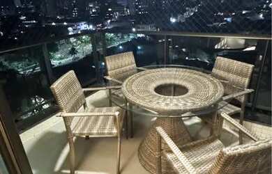 Imagem: O apartamento possui 2 Dormitórios, 2 Banheiros, 2 Vagas na