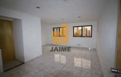 Imagem: O depósito possui 1 Vaga na garagem, 30m² de Área e está