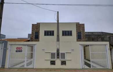 Imagem: A casa possui 2 Dormitórios, 2 Banheiros, 1 Vaga na garagem