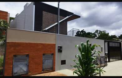 Imagem: A casa em condomínio possui 1 Dormitório, 1 Banheiro, 1 Vaga