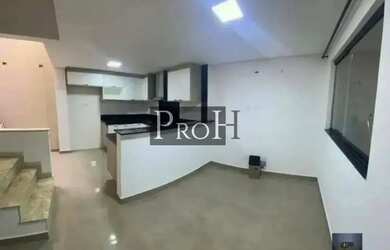 Imagem: A casa possui 3 Dormitórios, 4 Banheiros, 2 Vagas na garagem