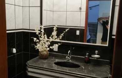 Imagem 3: Casa no bairro JD. Veneza em Volta Redonda com 4 quartos sendo 3 suítes, 2 salas