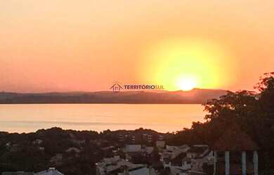 Imagem: O apartamento possui 3 Dormitórios, 4 Banheiros, 2 Vagas na