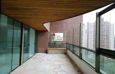 Imagem: O apartamento possui 4 Dormitórios, 5 Banheiros, 4 Vagas na