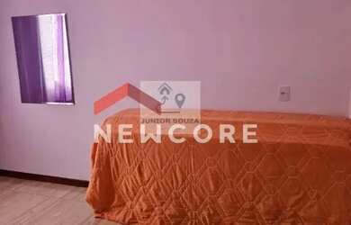 Imagem: A casa possui 2 Dormitórios, 1 Banheiro, 1 Vaga na garagem