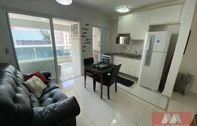 Imagem: O apartamento possui 1 Dormitório, 1 Banheiro, 1 Vaga na garagem