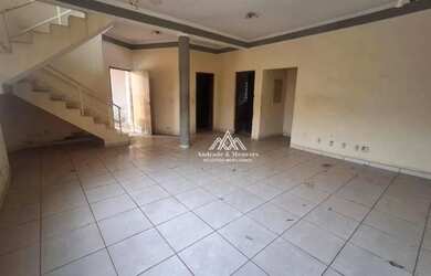 Imagem: A casa possui 4 Dormitórios, 2 Banheiros, 3 Vagas na garagem