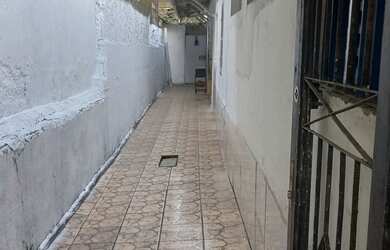 Imagem: A casa possui 1 Dormitório, 1 Banheiro e está localizado