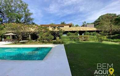 Imagem: A casa em condomínio possui 5 Dormitórios, 5 Banheiros, 4