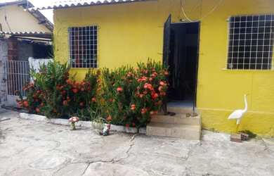 Imagem: A casa possui 2 Dormitórios, 1 Banheiro, 3 Vagas na garagem