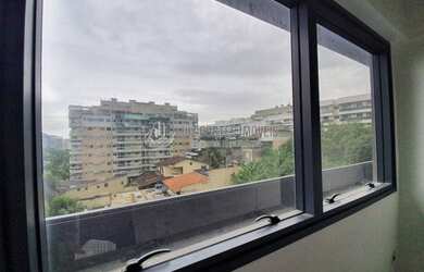 Imagem: O depósito possui 1 Vaga na garagem e 28m² de Área e está