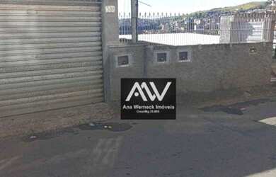 Imagem: A casa possui 5 Dormitórios, 4 Banheiros, 1 Vaga na garagem