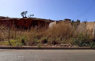 Imagem: O terreno possui 330m² de Área e está localizado em Sítios