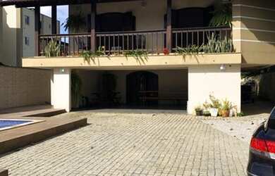 Imagem 1: Essa belíssima casa está a venda por R$ 850.000,00 no Bairro Itoupava...