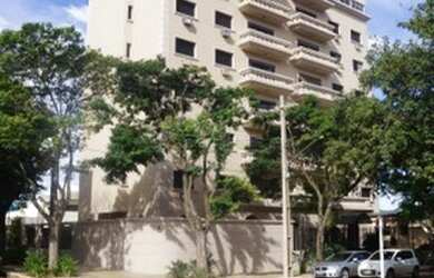 Imagem: O apartamento possui 3 Dormitórios, 1 Banheiro, 2 Vagas na