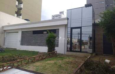 Imagem: O depósito possui 5 Vagas na garagem, 750m² de Área e está