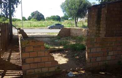 Imagem: O terreno possui 90m² de Área e está localizado em Santa